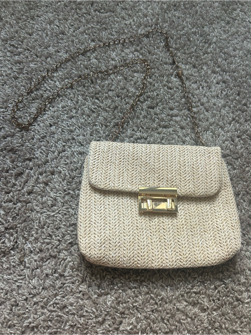Cream Woven Crossbody with Gold Chain and Turn-Lock